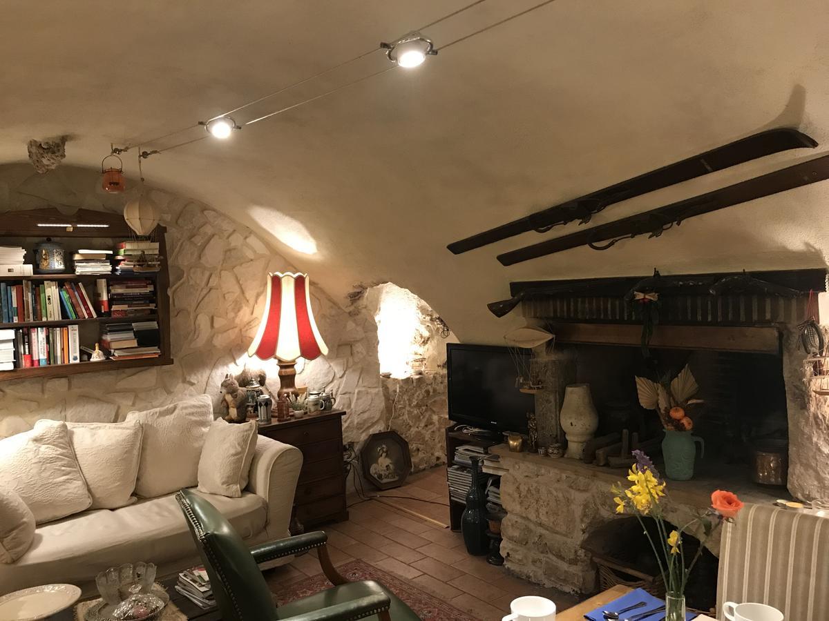 B&B Il Grottino Di Assergi Exterior foto